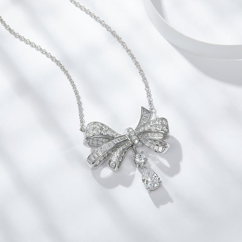 Butterfly - A Fashionable And Luxurious Diamond Jewelry Pendant Set With Moissanite S925 Sterling Silver And Platinum Plating