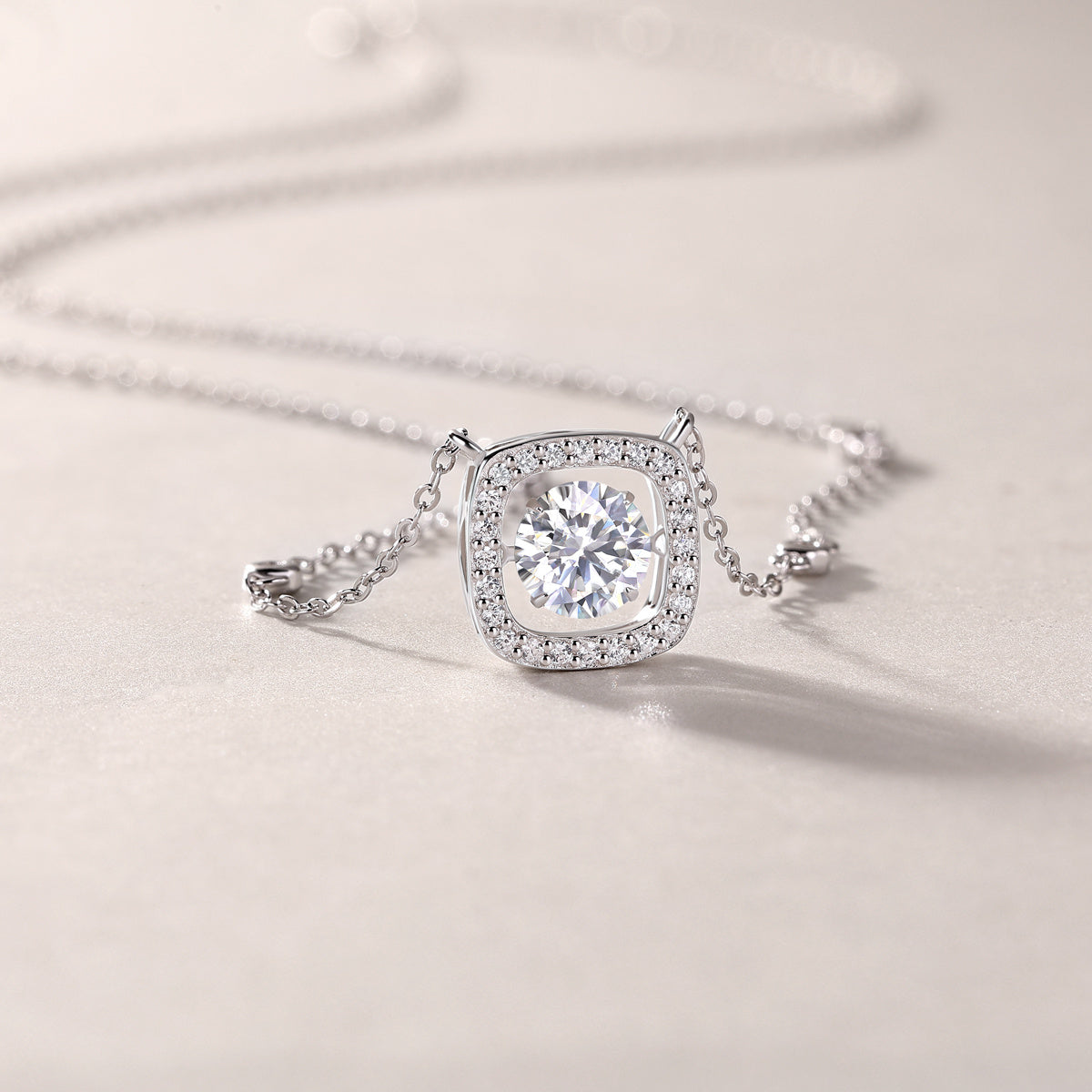 Sweet - A Fashionable And Luxurious Diamond Jewelry Pendant Set With 1-carat Moissanite S925 Sterling Silver And Platinum Plating