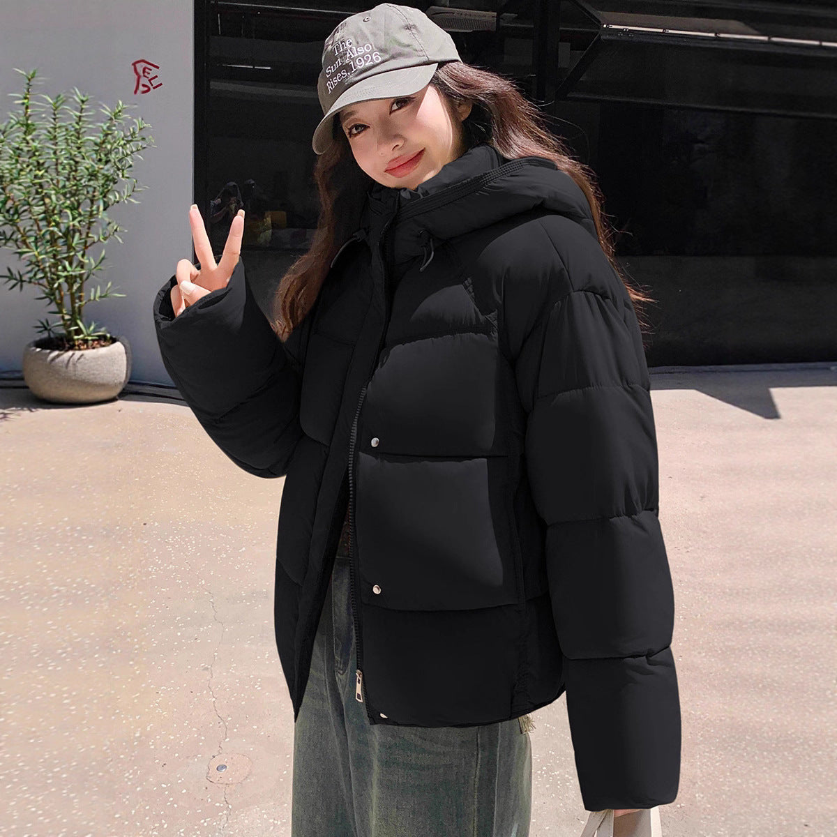Loose Women's Short Coat For Petite To Keep Warm And Look Taller