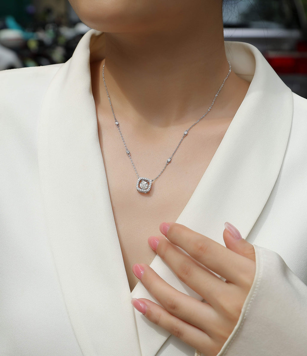 Sweet - A Fashionable And Luxurious Diamond Jewelry Pendant Set With 1-carat Moissanite S925 Sterling Silver And Platinum Plating